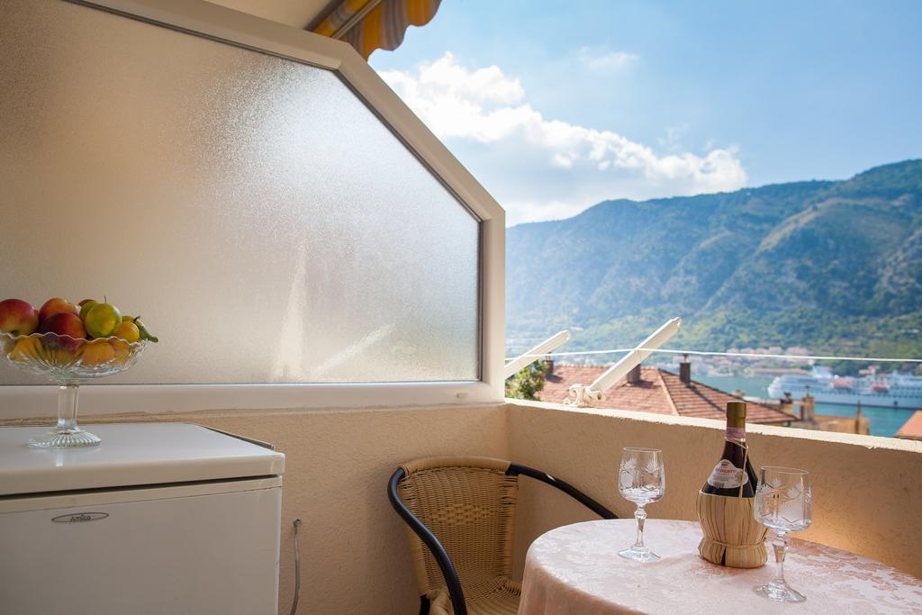 Apartments & Rooms Jelka Kotor Exterior photo